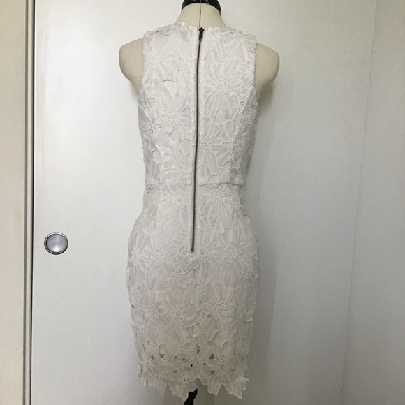 ASTR lace bodycon dress - Picture 3 of 4